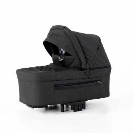 Paketti - Emmaljunga NXT90 Black 3.0 MY23 Yhdistelmävaunut, Lounge Black, Ergo Istuimella 1 Paketti - Emmaljunga NXT90 Black 3.0 MY23 Yhdistelmävaunut, Lounge Black, Ergo Istuimella