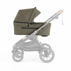 Paketti - Emmaljunga NXT90F Outdoor 3.0 MY23 Yhdistelmävaunut, Outdoor Olive, Flat Istuimella